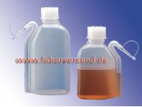Wash bottles, integrated nozzle